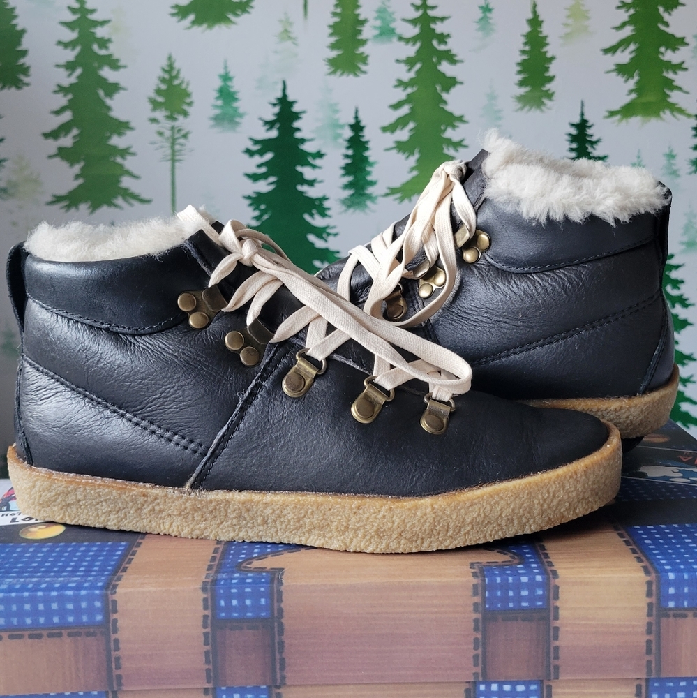 New Size 42 F-troupe Crepe Sole Hiking Black Sheep Fur Boots.